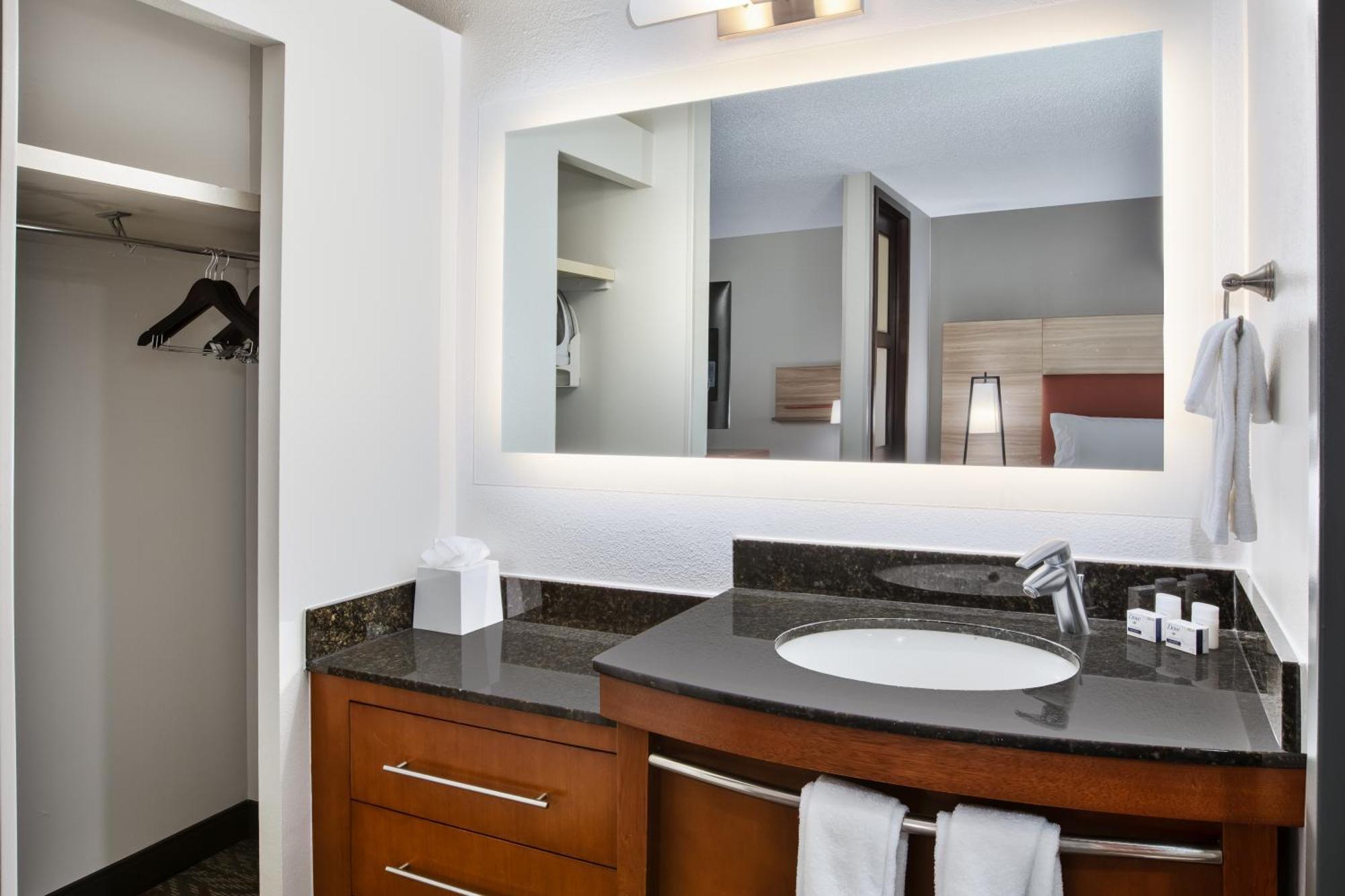 Candlewood Suites - Cincinnati Northeast - Mason By Ihg Екстериор снимка